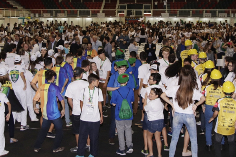 Torneio de Robótica FLL reuniu cerca de dez mil pessoas. Foto: Leonardo Júlio