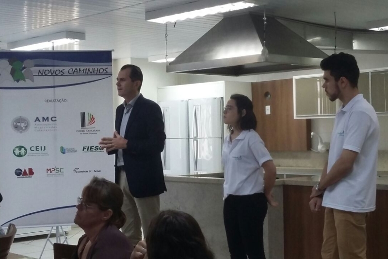 Aula inaugural em Blumenau. Foto: Presse Comunicação