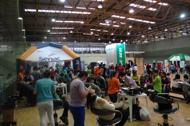 Brusque realizou 9 mil atendimentos a 1,1 mil pessoas (Foto: Rúbia Guedes)