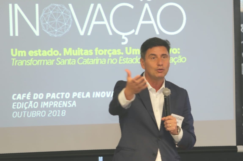 “Muito mais do que um pacto pela inovação, temos que ter um pacto pela inovação para a internacionalização”, afirmou Jefferson de Oliveira Gomes. Foto: James Tavares