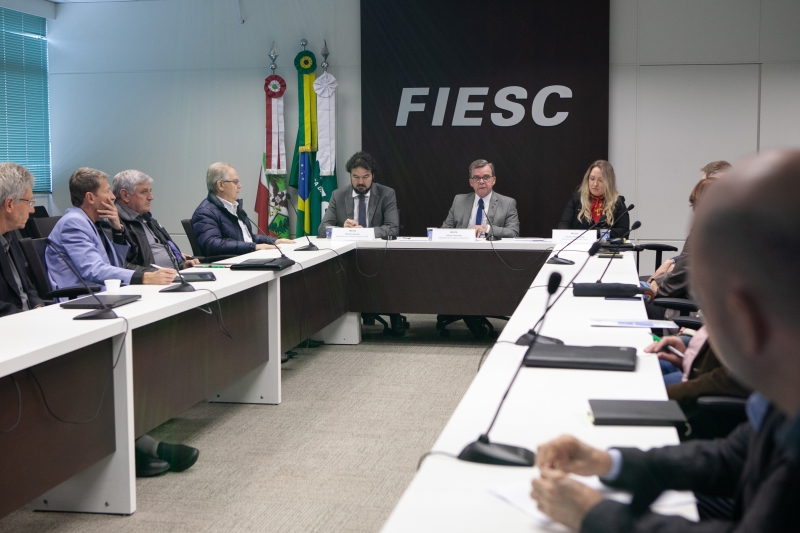 Recessão foi superada, mas há dificuldades na retomada