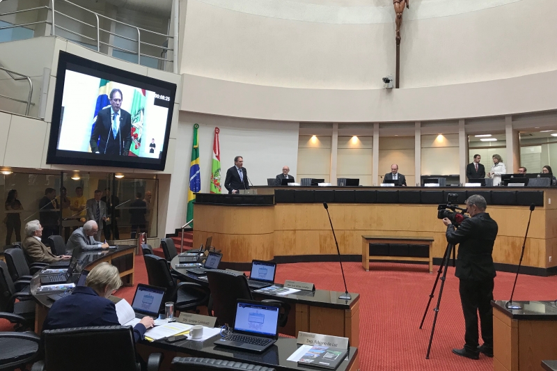 Aguiar: “SC precisa de uma estrutura viária, ferroviária e aeroviária compatível com a sua economia”. Foto: Elmar Meurer