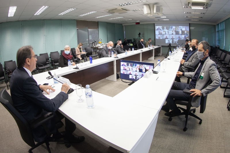 Conselho Estratégico da FIESC debate infraestrutura e manifesta preocupação com suprimento de energia