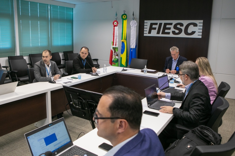 FIESC e Celesc realizam pesquisa sobre demanda de energia elétrica na indústria