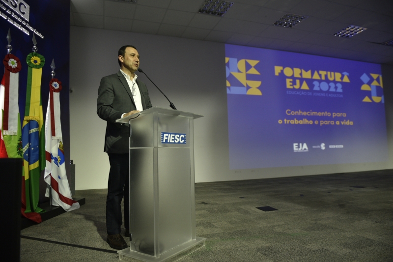 Fabrizio Machado Pereira deu as boas-vindas aos formandos. Foto: Fabricio de Almeida