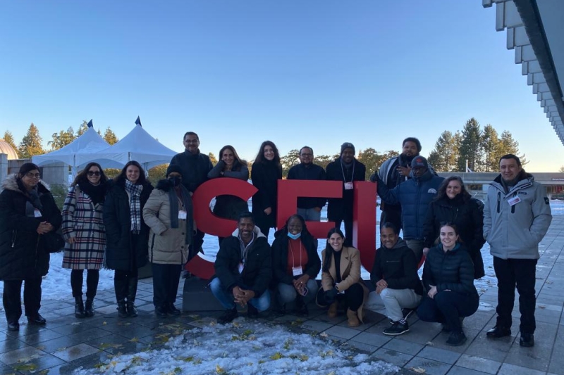 Grupo visitou a Simon Fraser University. 