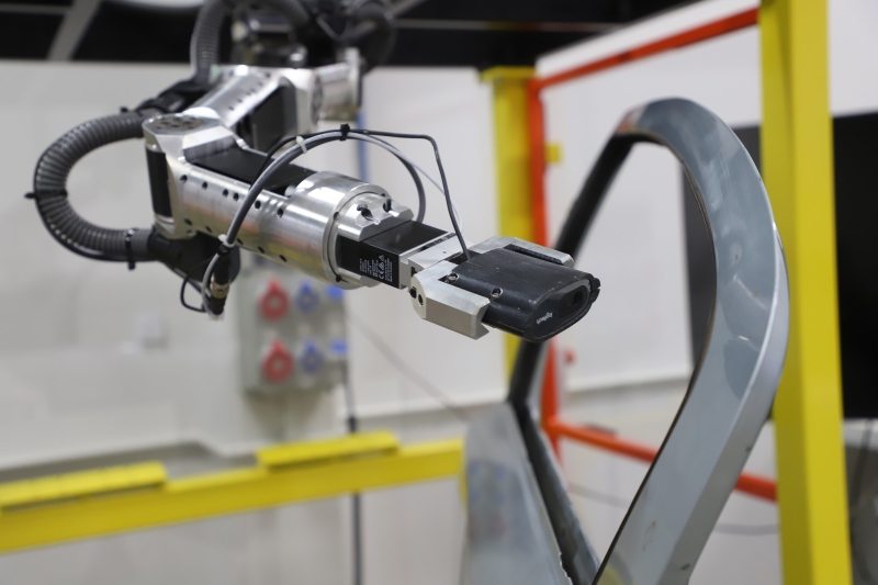 Snake é um projeto que utiliza recursos de biomimetismo, com movimento do braço humano e agilidade da cobra. Foto: Marcelo Kupicki