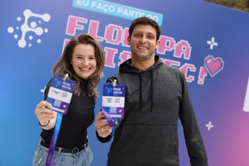 De olho na área de TI, Ketrin e o namorado estão em transição de carreira. Foto: José Somensi