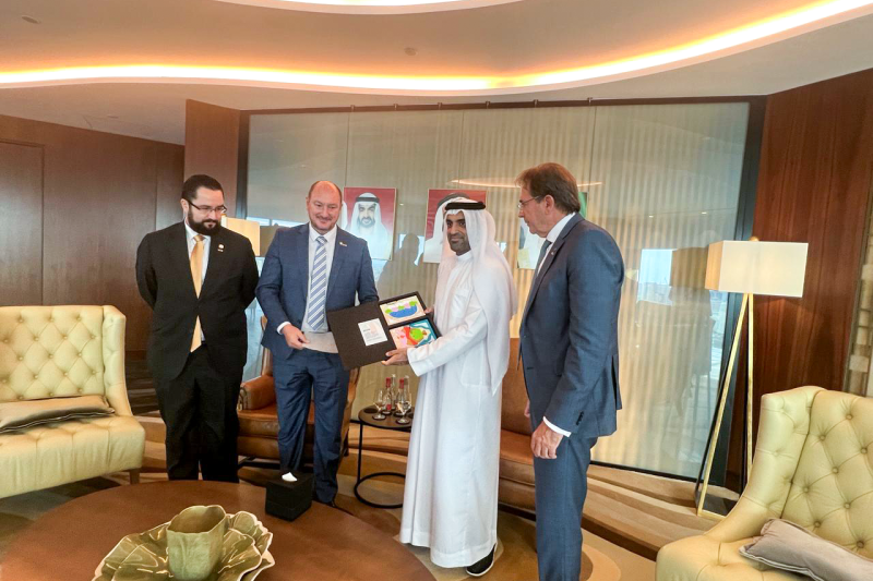 Missão apresenta potencial de SC para Câmara de Comércio de Dubai. 