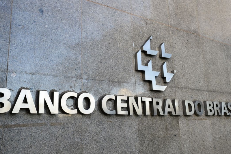 Mercado prevê menos inflação e mais crescimento em 2024