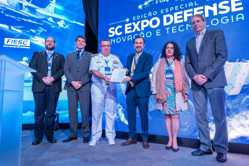 Assinatura do protocolo de intenções para Câmara de Nacionalização. (Foto: Fabricio de Oliveira)