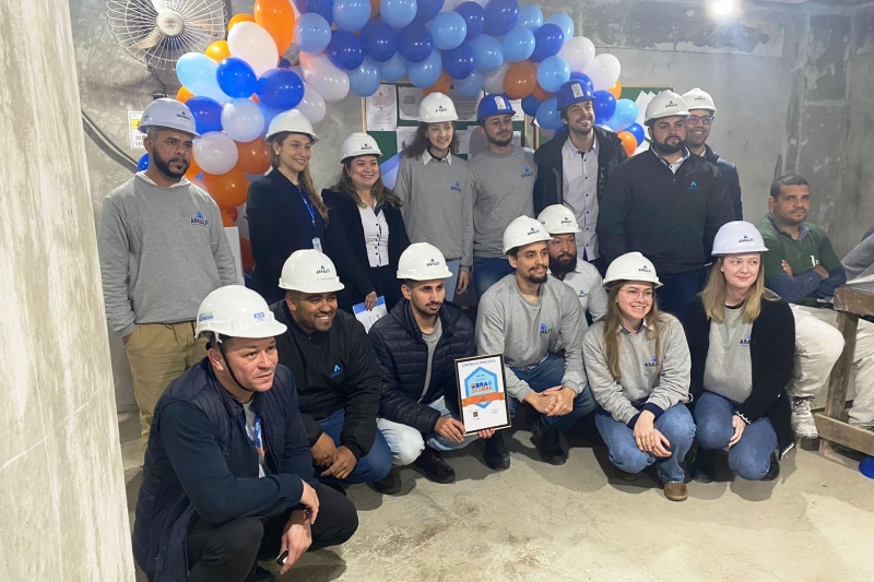 Trabalhadores têm treinamento para ambiente de trabalho seguro (Divulgação)