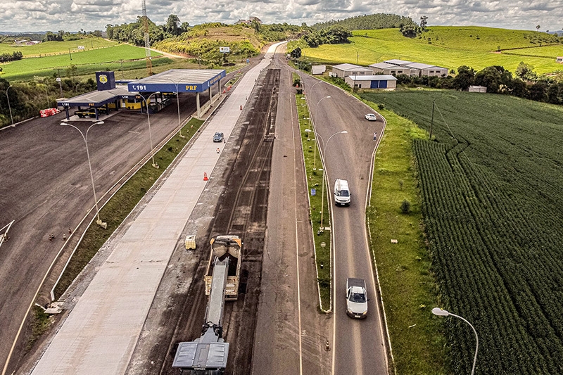 Perda de tempo e acidentes trágicos são constantes nas rodovias de Santa Catarina, estado com segundo maior número de acidentes em rodovias federais. Em função disso, os custos logísticos no Estado estão entre os mais altos do País – Foto: Ivan Ansolin