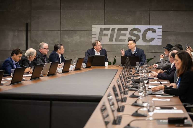 COFEM recebe Secretário da Fazenda e presidente do TAT