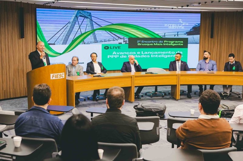 Prefeitura de Brusque apresenta PPP de Cidade Inteligente em evento na capital