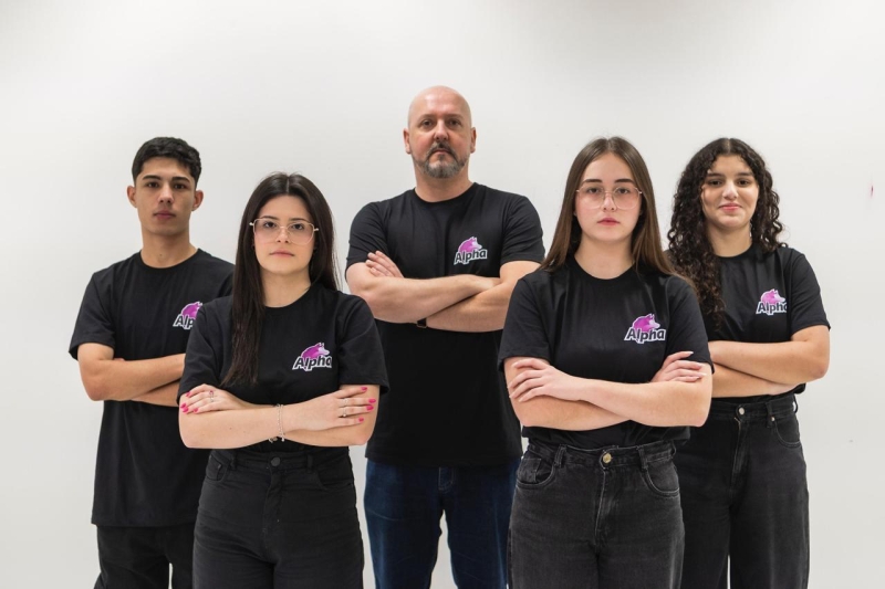 Time disputará prova com miniatura de carro de corrida que atinge 70 km/h (Divulgação)