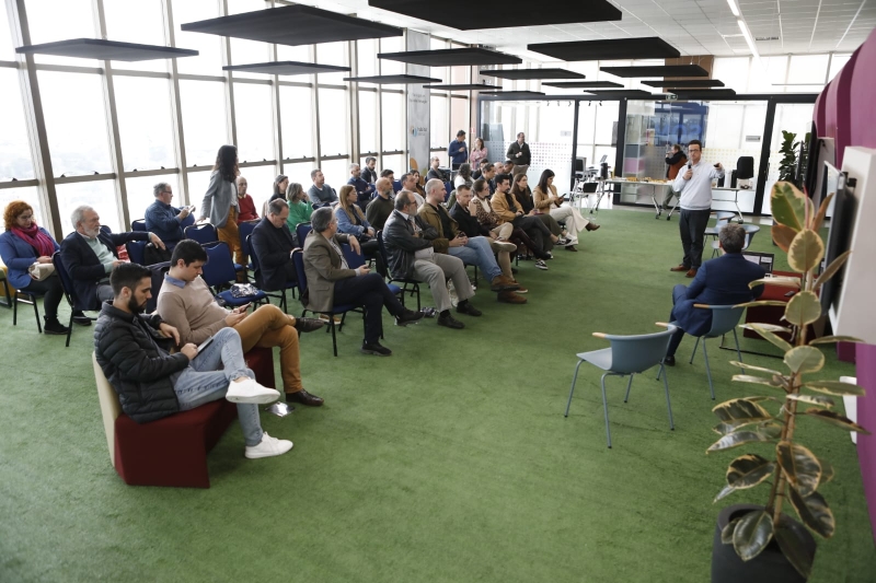 Formação em cidades inteligentes discute desafios da transformação urbana no Brasil