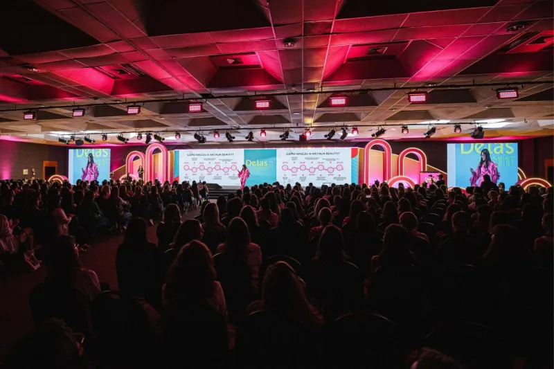 No Delas Summit, FIESC media painéis sobre protagonismo e conexões na indústria