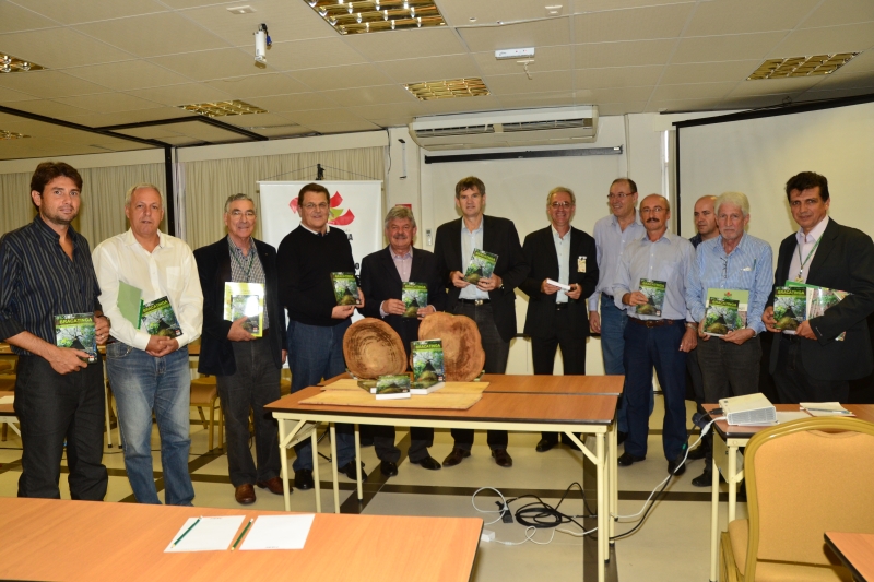 Lançamento da publicação foi realizado na FIESC (foto: divulgação/Epagri)