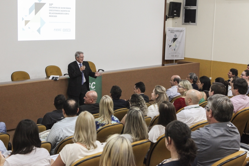 Para Côrte, as instituições não devem sucumbir ao clima de crise, contribuindo para que as indústrias aumentem sua produtividade e superem o atual momento. (Foto: Heraldo Carnieri)