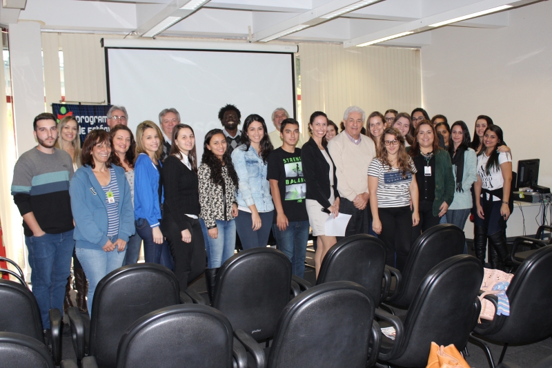 35 estudantes participaram do encontro no dia do estagiário promovido pela Secretaria de Estado da Administração (Foto: Divulgação/SEA)